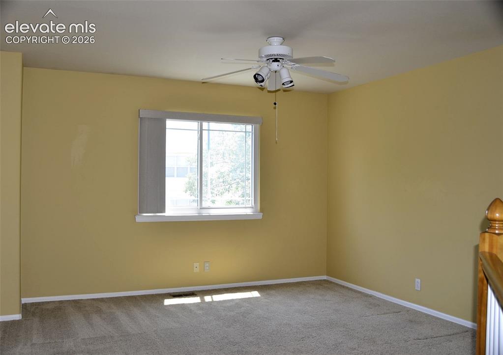 Image 10 of 17: Bedroom