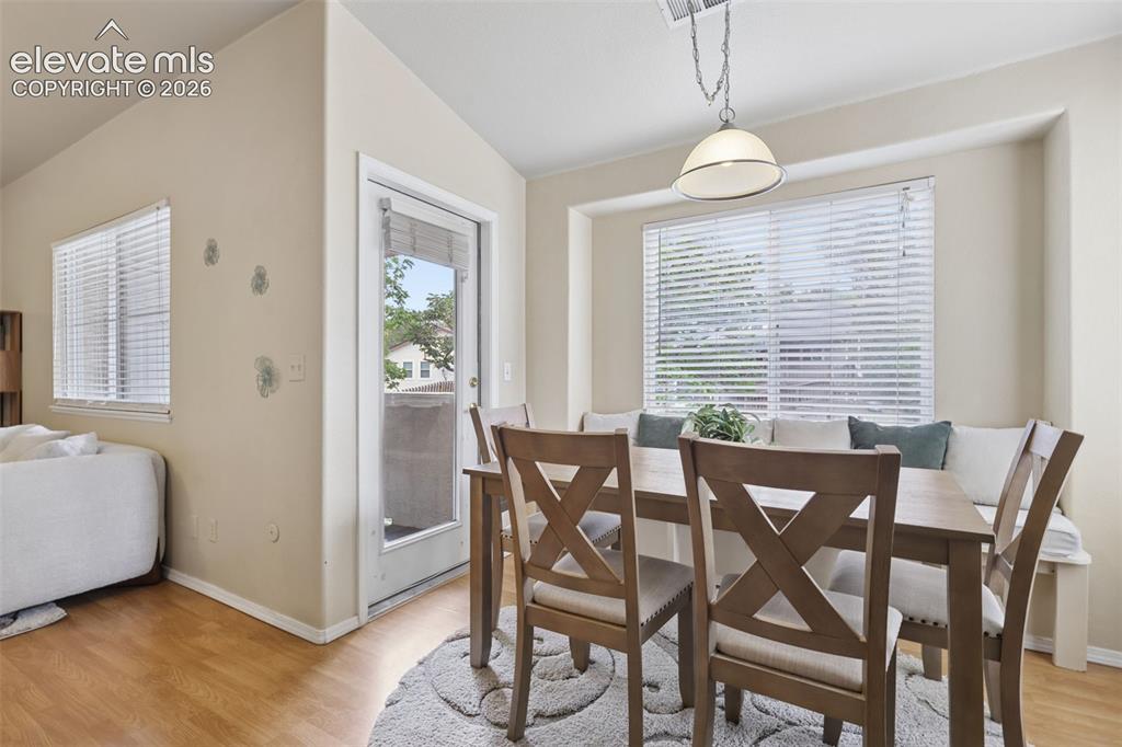 Image 12 of 35: Dining Area
