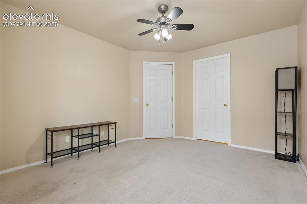 Image 18 of 35: Bedroom