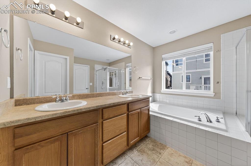 Image 27 of 45: Master Bathroom