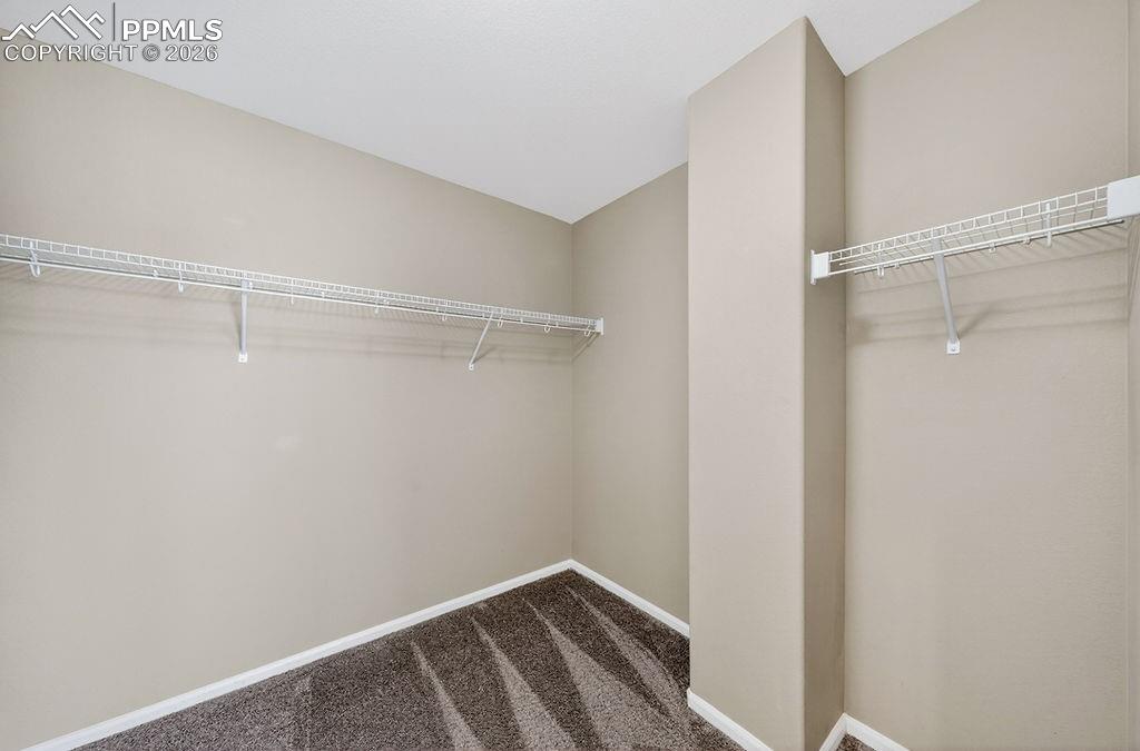 Image 31 of 45: Closet