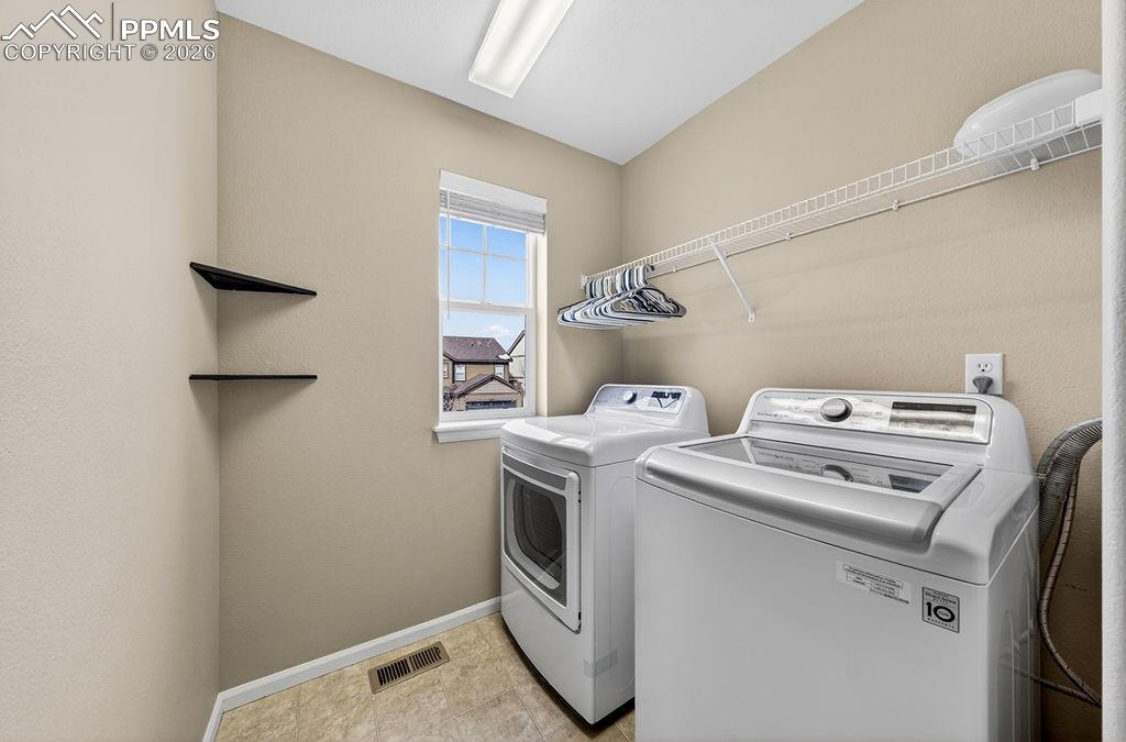 Image 32 of 45: Laundry