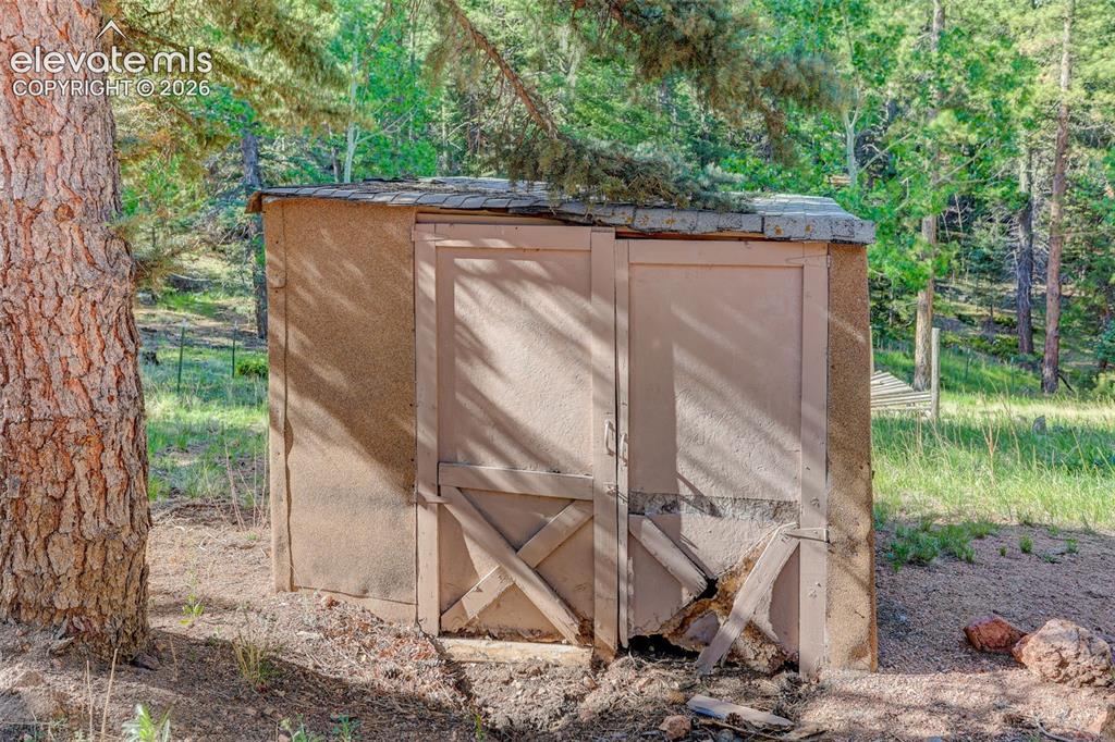 Image 21 of 39: Storage shed