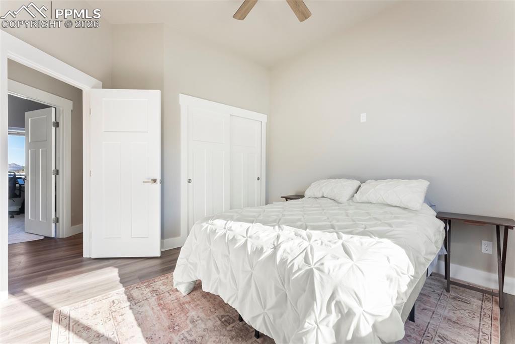 Image 18 of 42: Bedroom