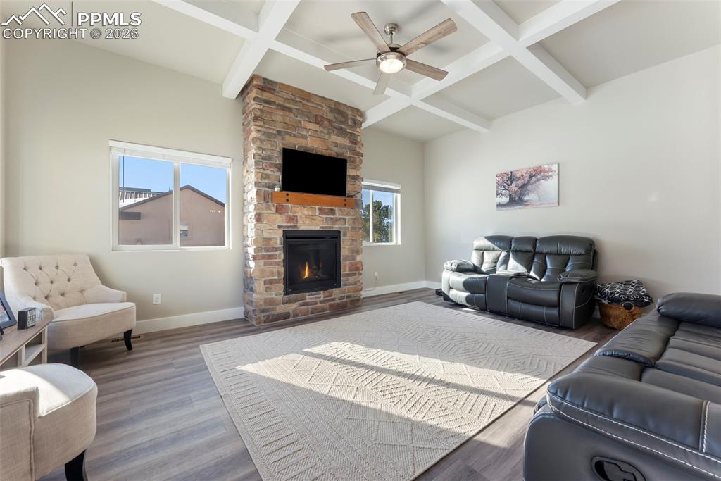 Image 6 of 42: Living Room