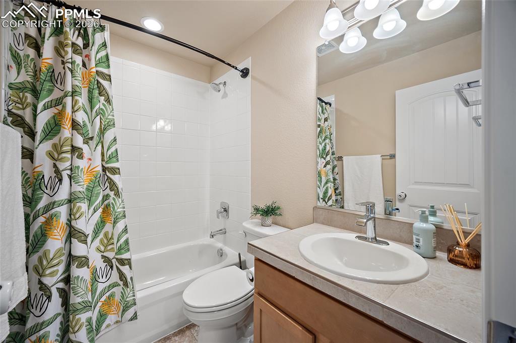 Image 28 of 49: Full Bath