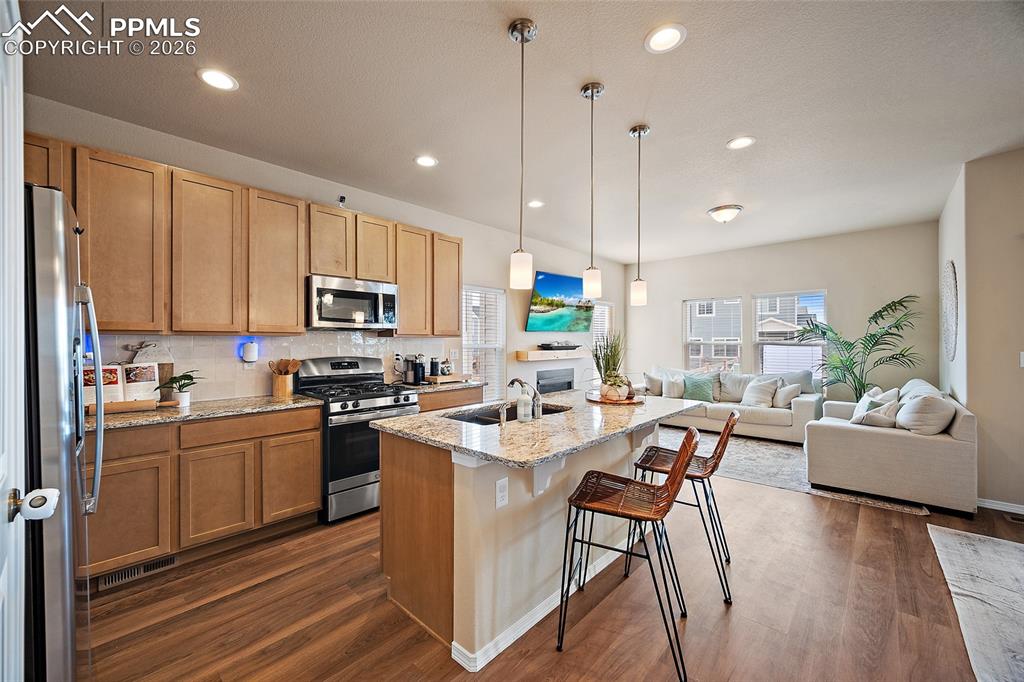 Image 8 of 49: Kitchen