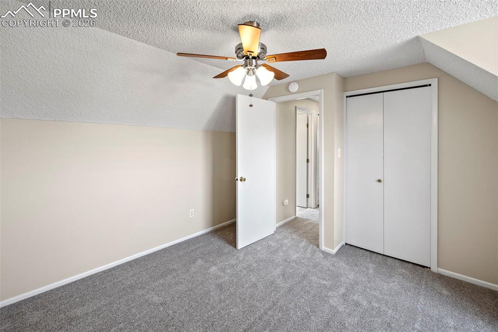 Image 27 of 50: Bed 2