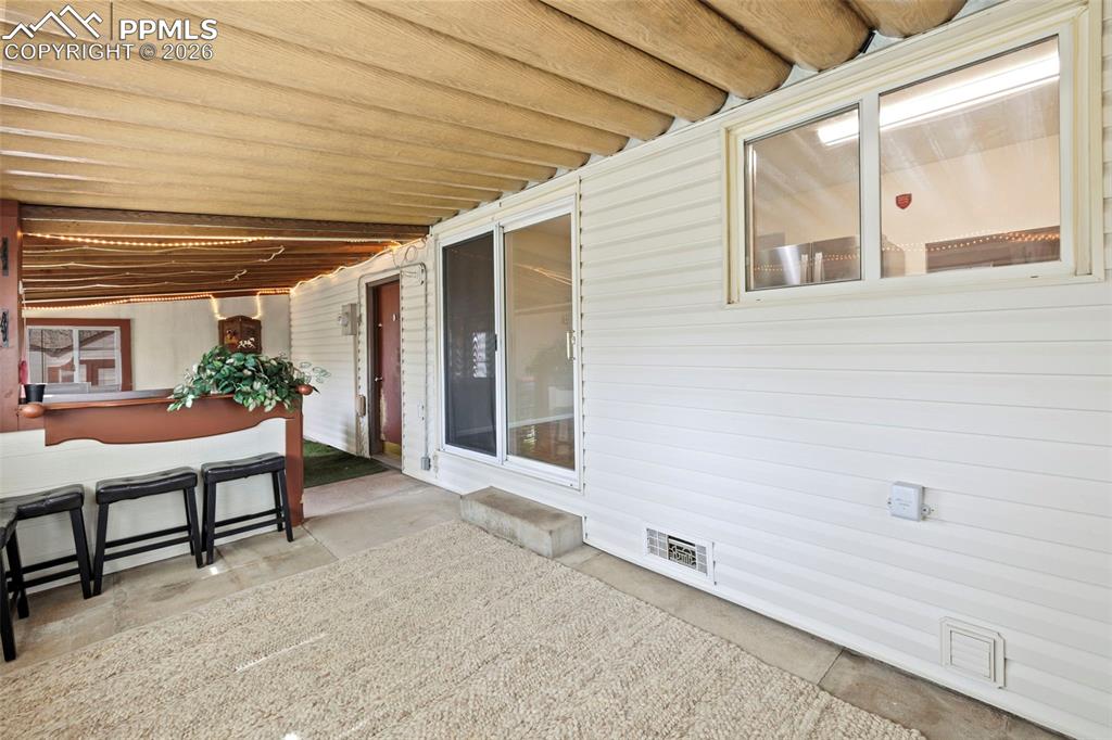 Image 38 of 50: Patio