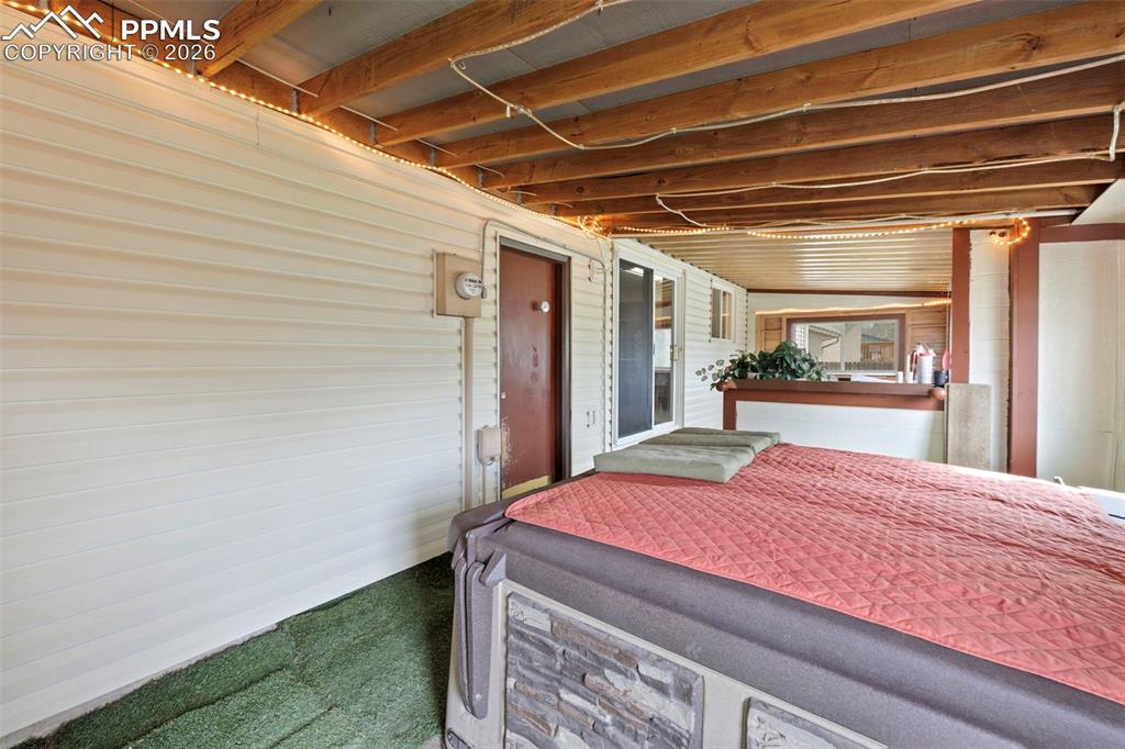 Image 39 of 50: Patio