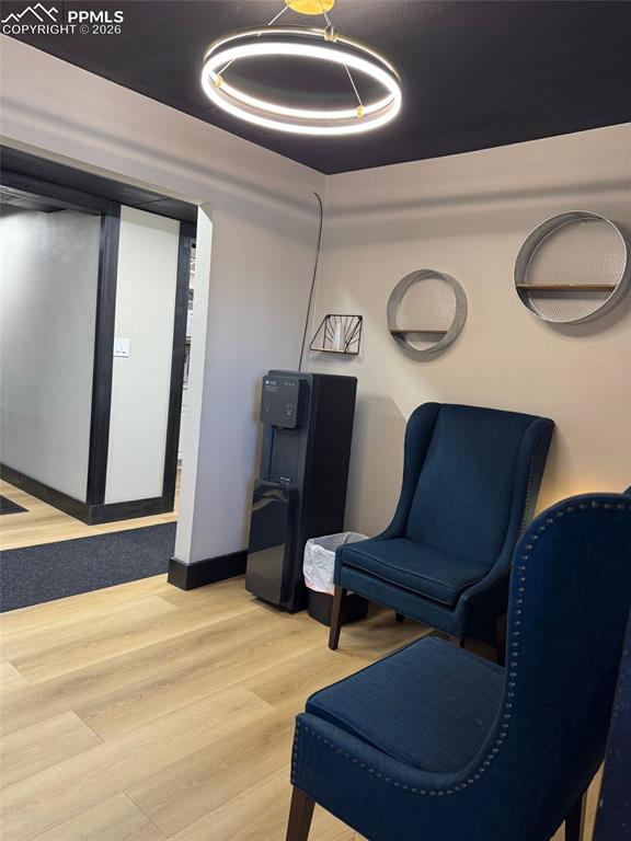 Image 4 of 24: Sitting Room