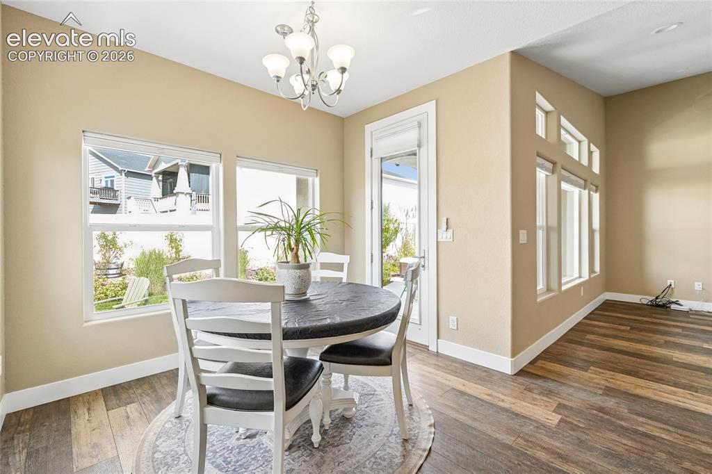 Image 6 of 43: Dining Area