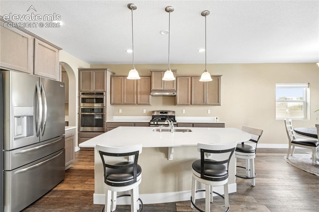 Image 9 of 43: Kitchen