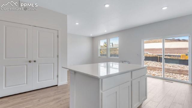 Image 10 of 23: Kitchen