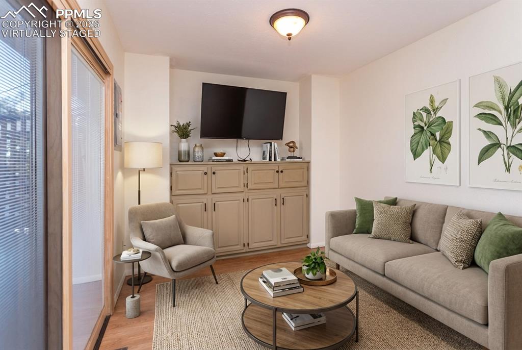 Image 16 of 50: Virtually Staged