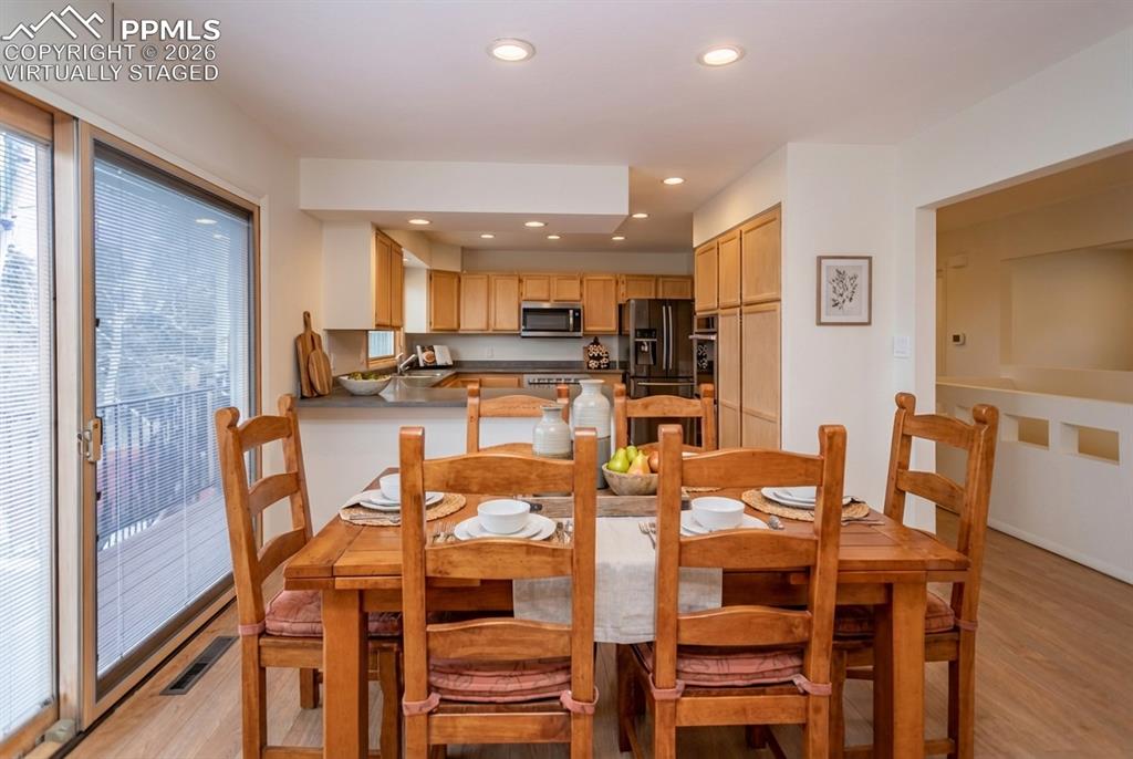 Image 24 of 50: Virtually Staged