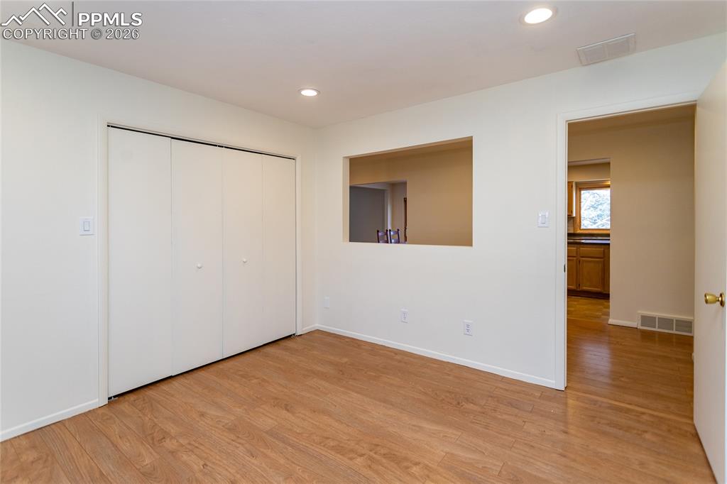 Image 29 of 50: Bedroom