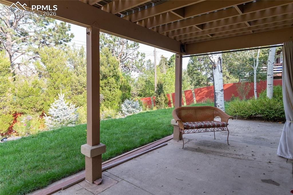 Image 43 of 50: Patio