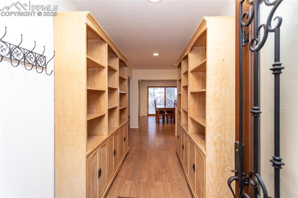 Image 5 of 50: Entry