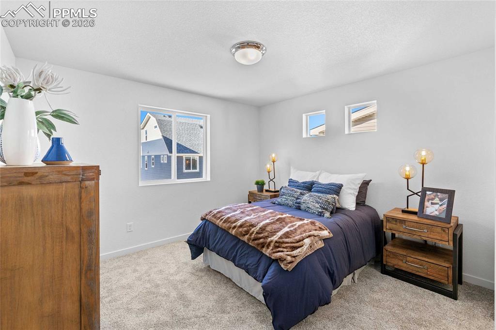 Image 19 of 23: *Photos of a model home*