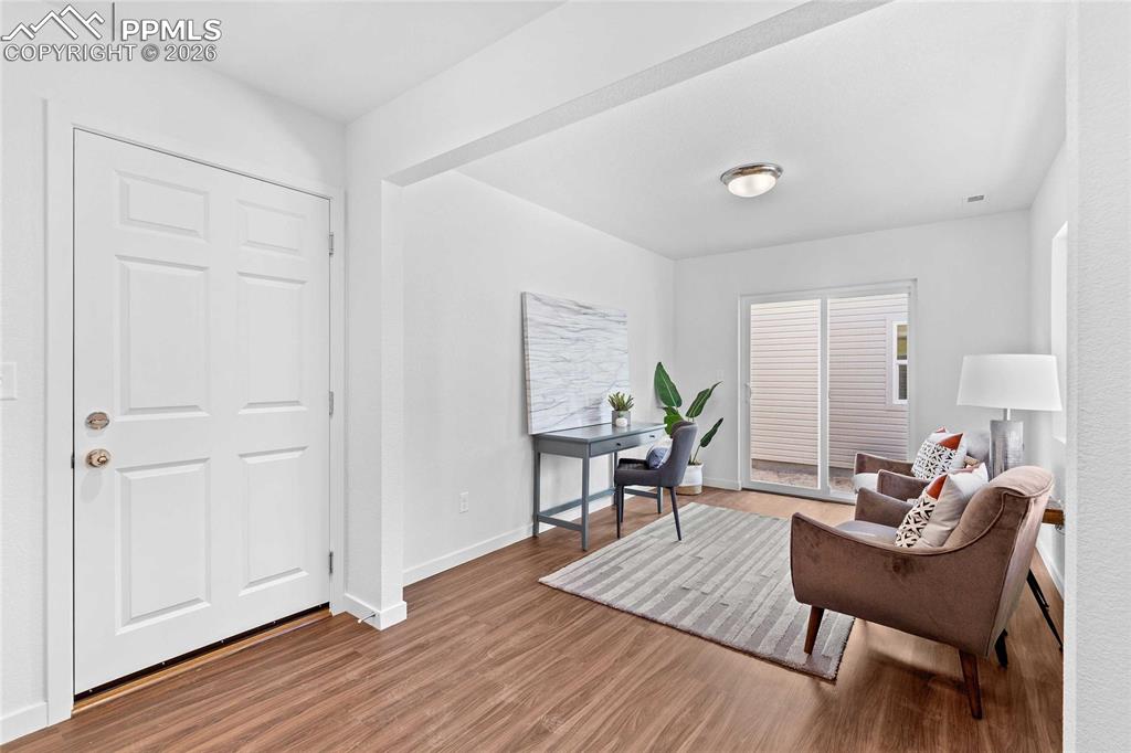 Image 3 of 23: *Photos of a model home*