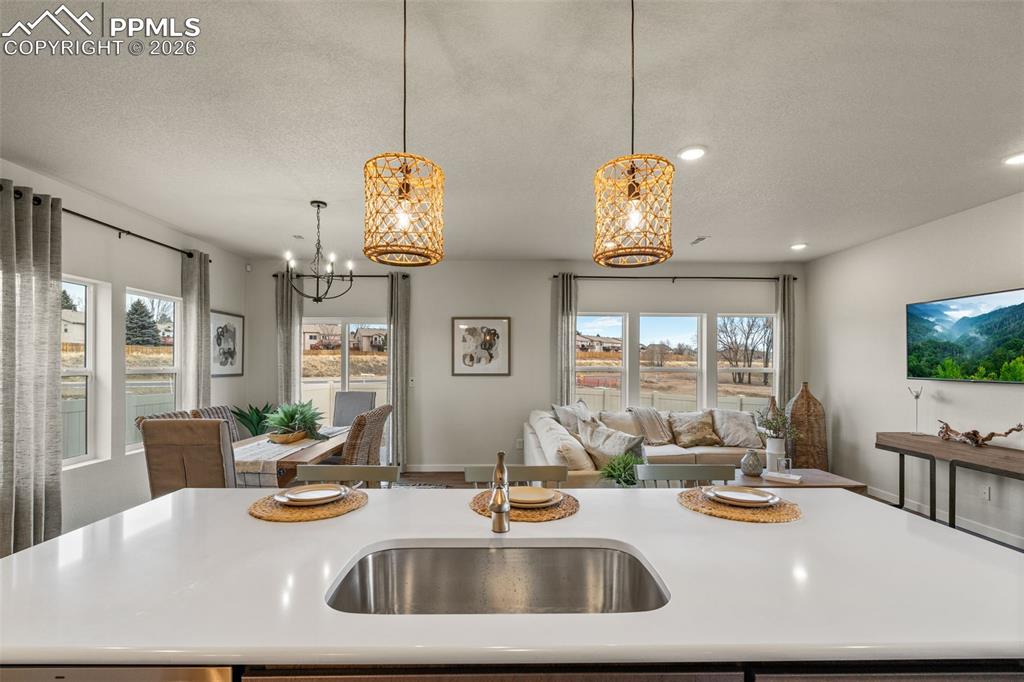 Image 16 of 46: Kitchen