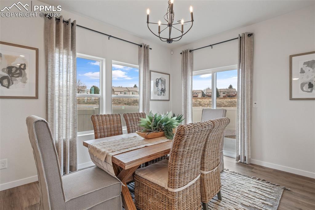 Image 25 of 46: Dining Area