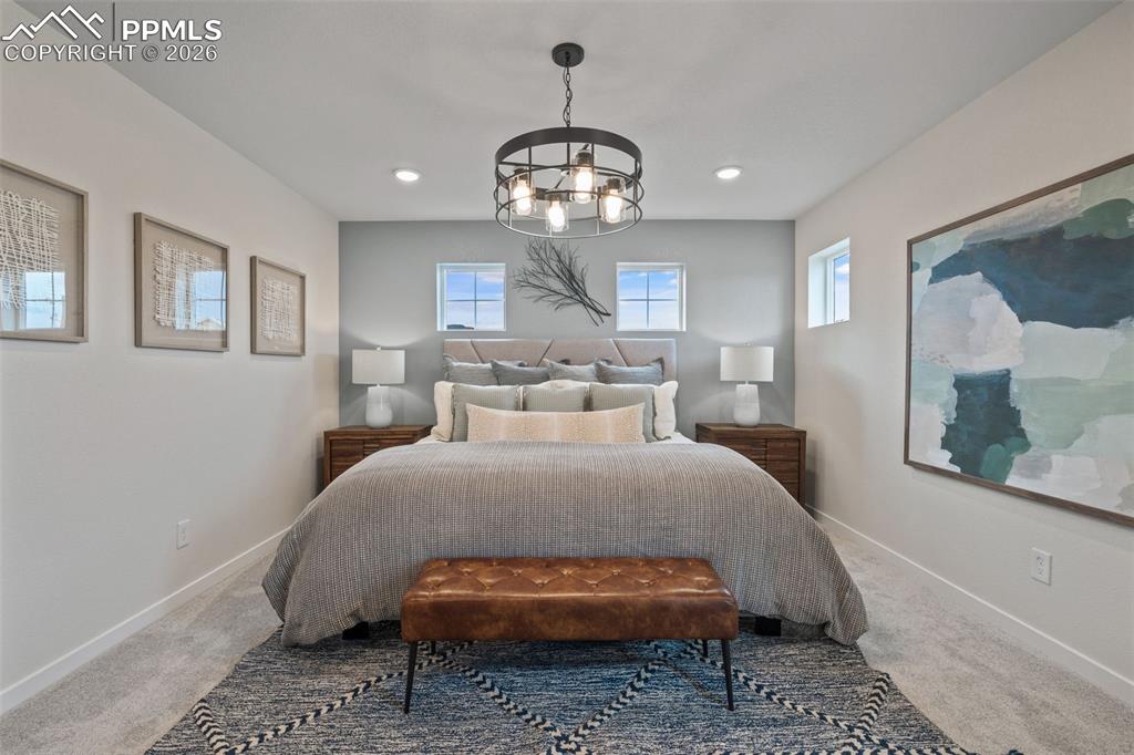 Image 32 of 46: Bedroom