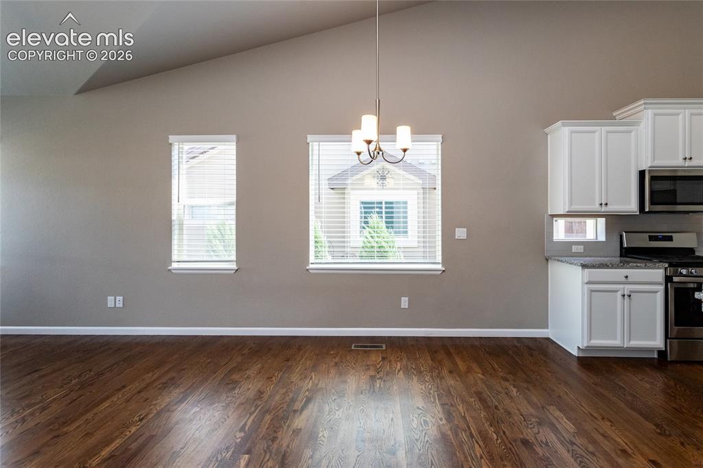 Image 10 of 49: Dining Room