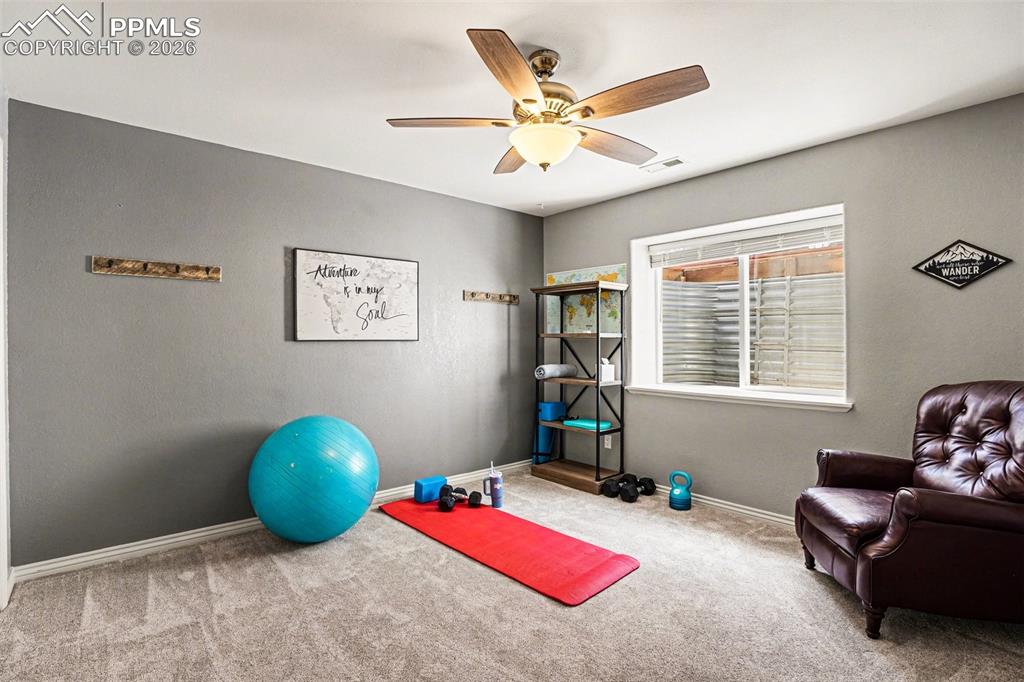 Image 24 of 50: Bedroom