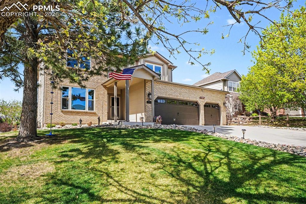 Image 4 of 50: Front of Structure