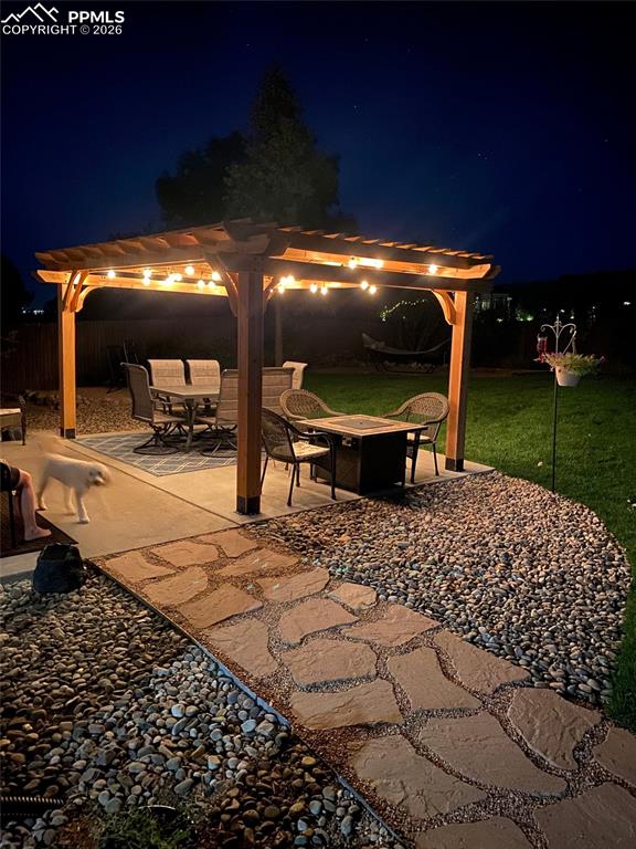 Image 47 of 50: Patio