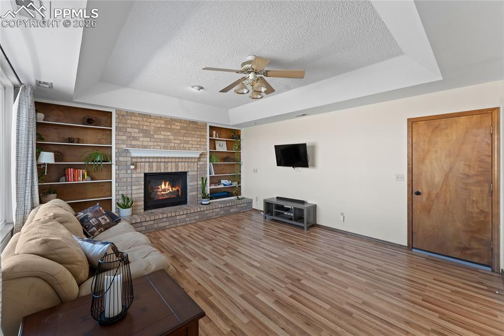 Image 15 of 48: Living Room