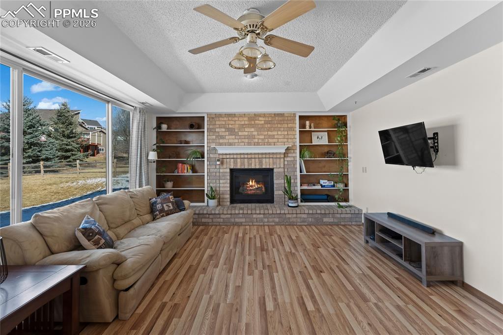 Image 16 of 48: Living Room