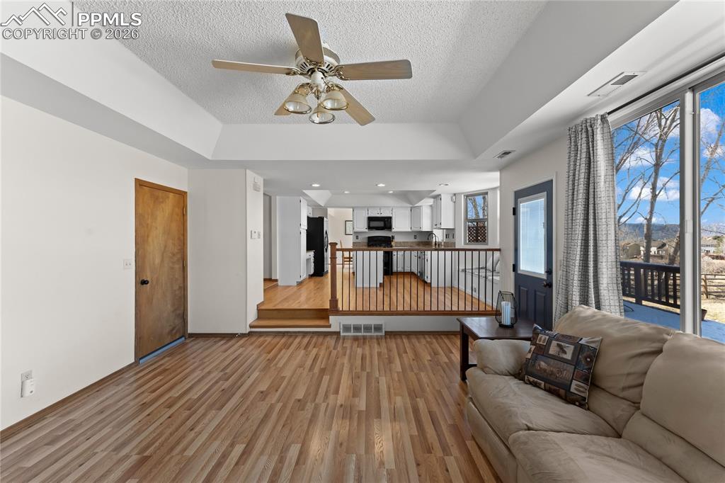 Image 19 of 48: Living Room