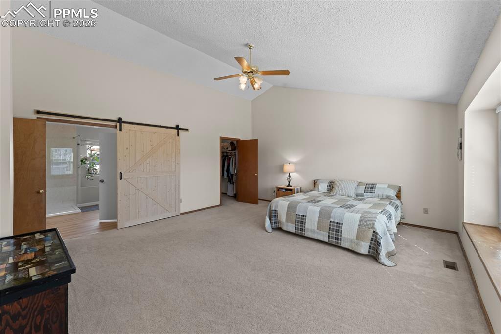 Image 24 of 48: Bedroom