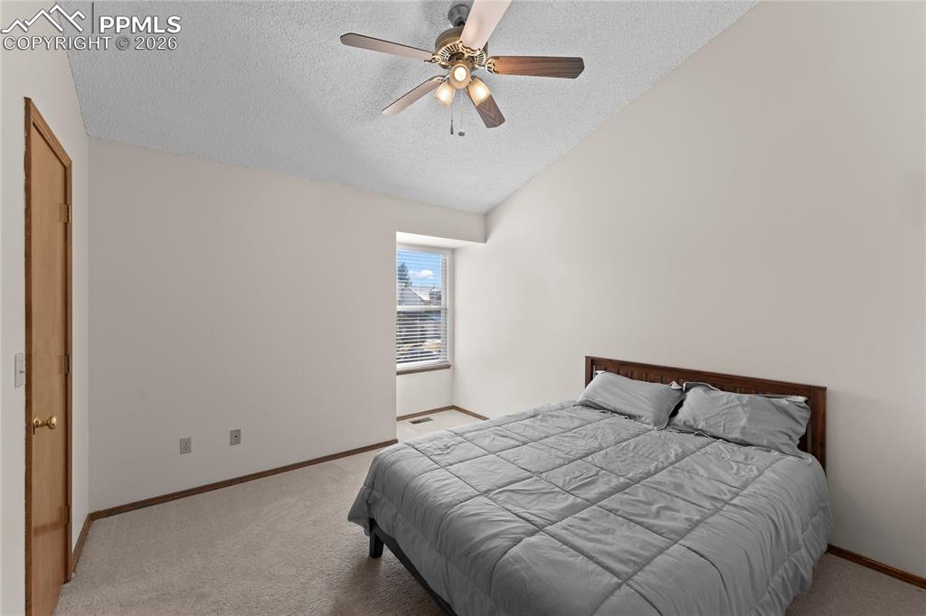 Image 34 of 48: Bedroom