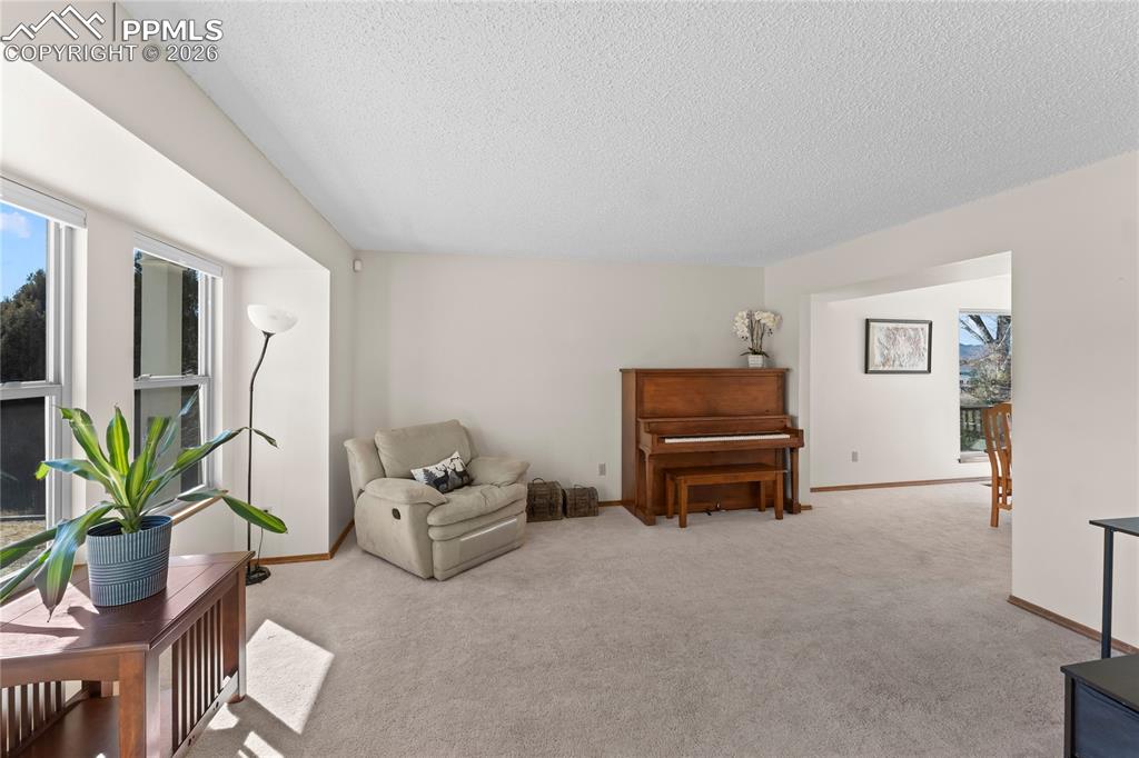 Image 4 of 48: Sitting Room