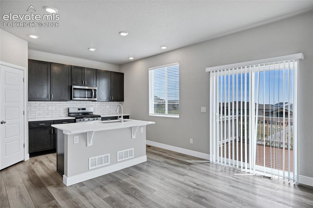 Image 12 of 49: Kitchen