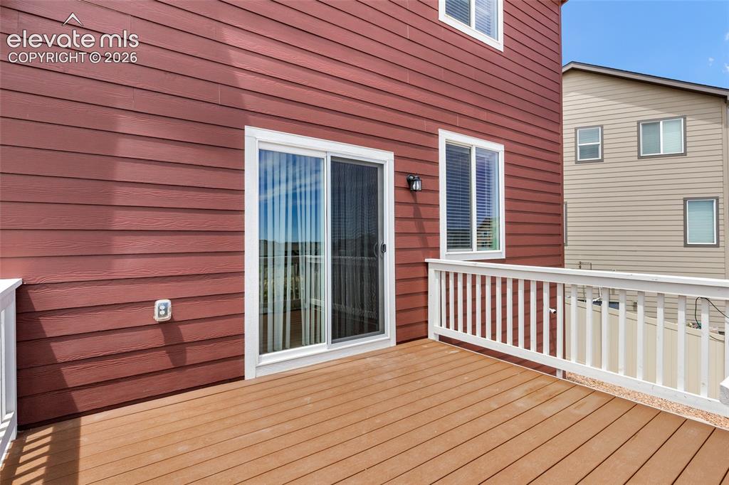 Image 33 of 49: Deck