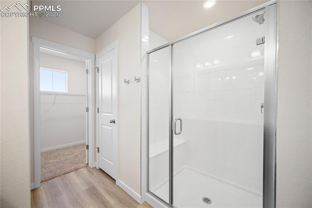 Image 29 of 43: Bathroom