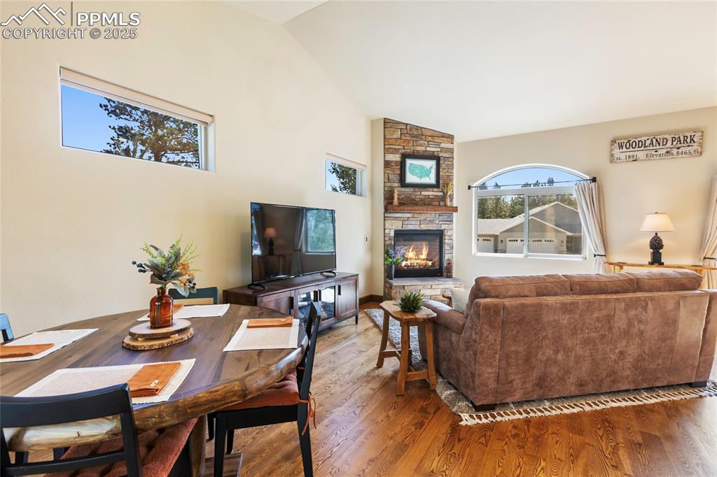 Image 16 of 40: Living Room