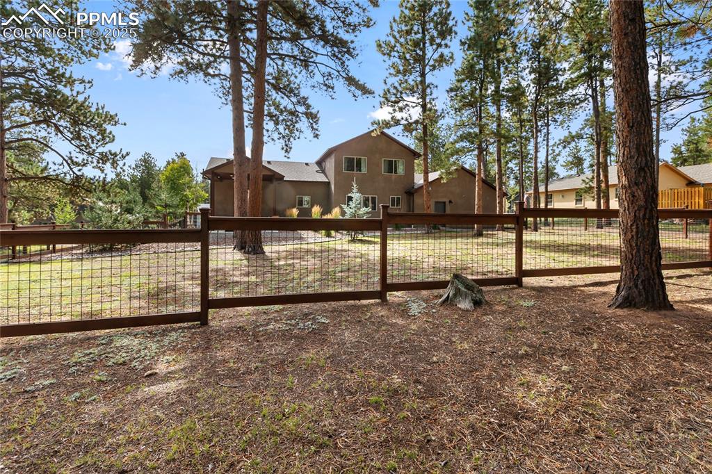 Image 40 of 40: Fence