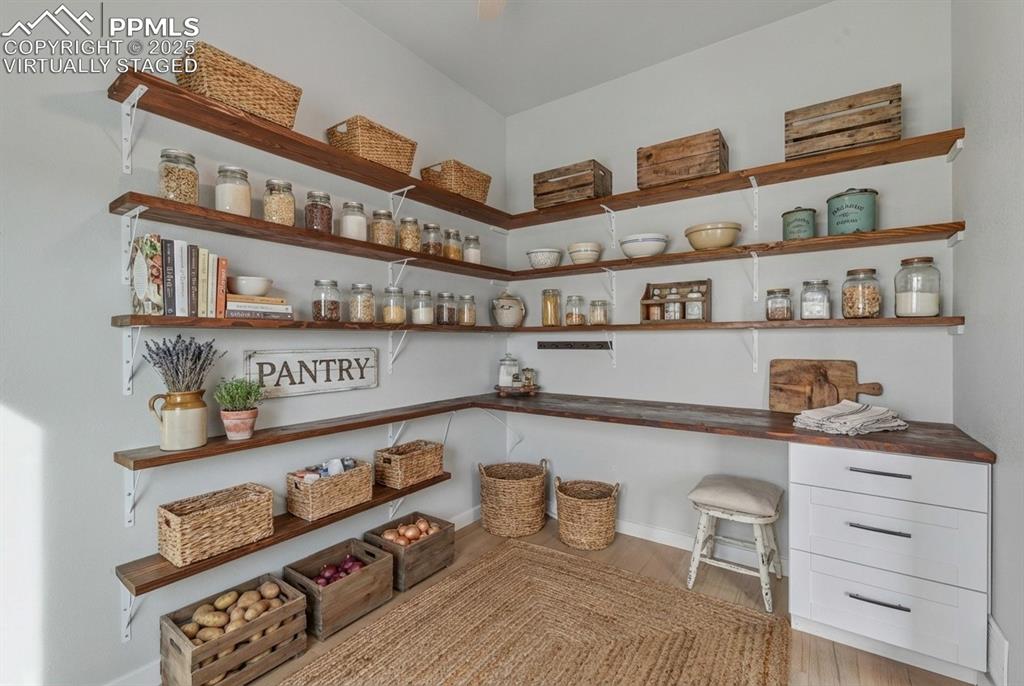 Image 13 of 50: Virtually Staged