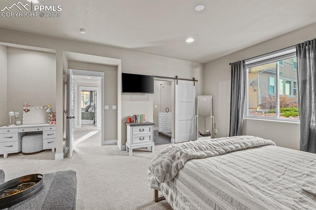 Image 33 of 46: Bedroom 3