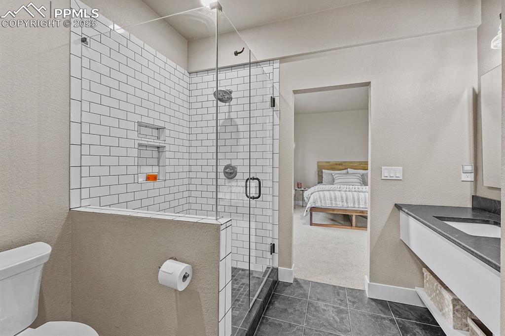 Image 35 of 46: Ensuite full bathroom-bedroom 3