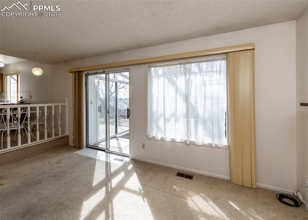 Image 15 of 30: Family Room