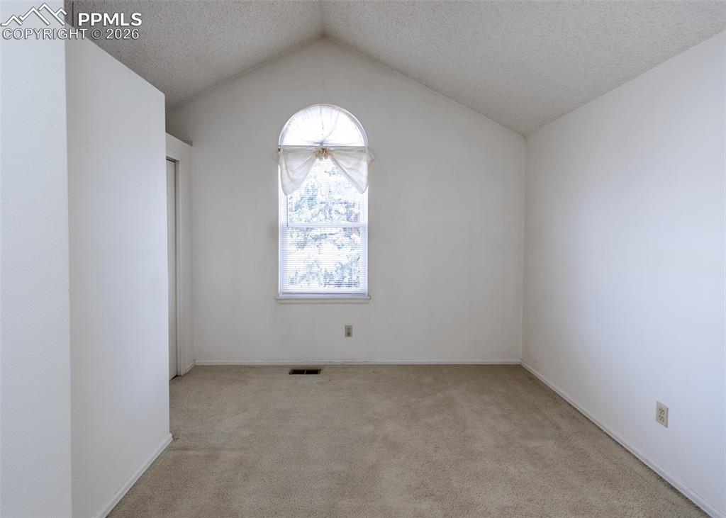 Image 20 of 30: Bedroom 2