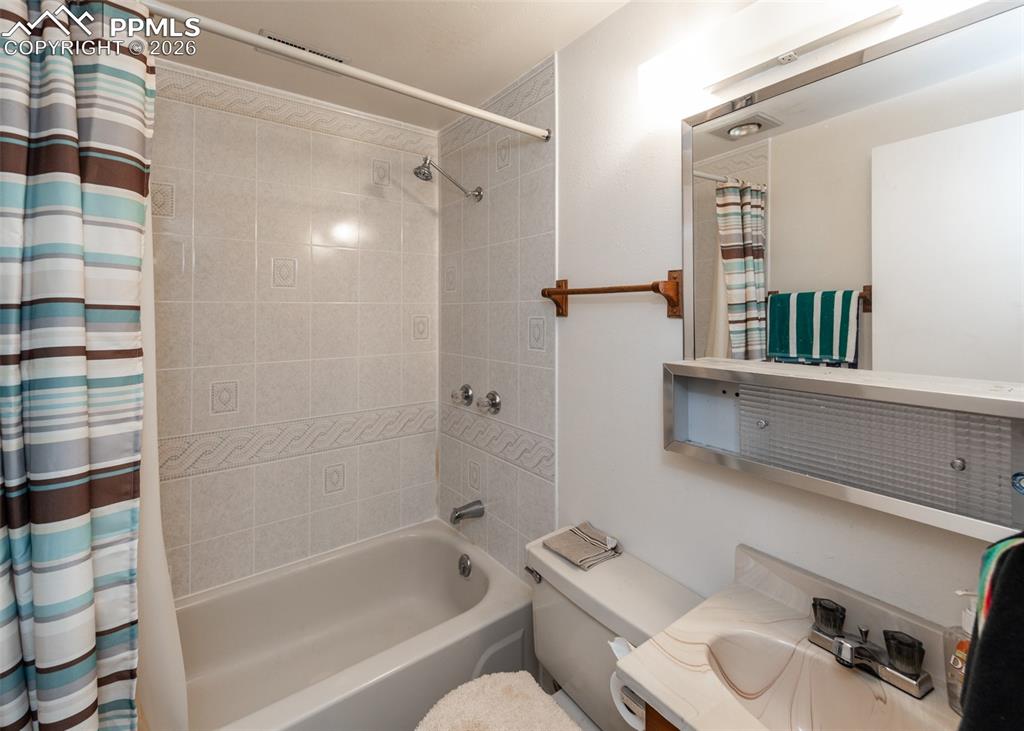 Image 24 of 30: Basement Bathrooom