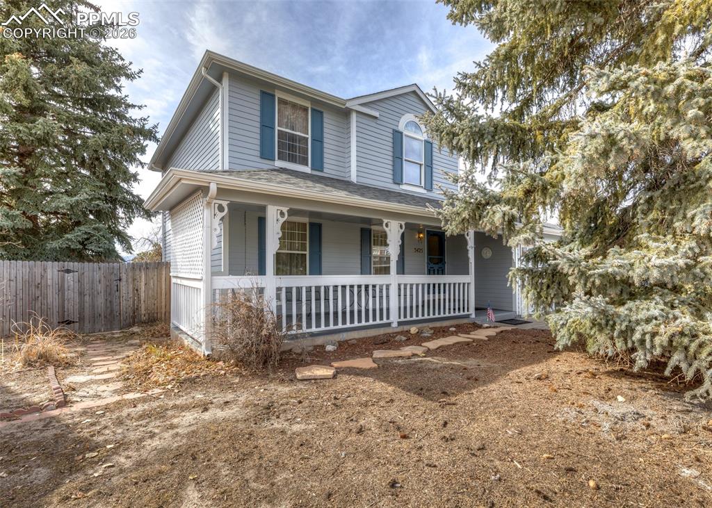 Image 3 of 30: Front of Structure